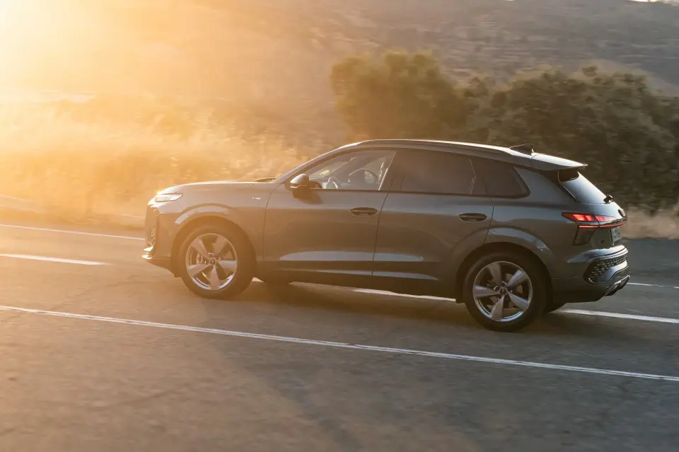 Audi-Q3_16-960x639