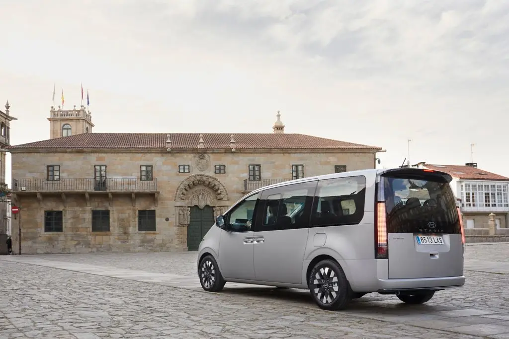 hyundai staria es exterior