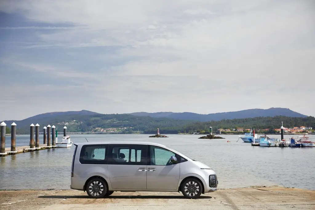hyundai staria es exterior