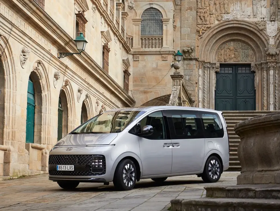 hyundai staria es exterior