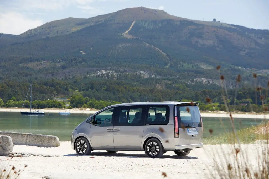 hyundai staria es exterior