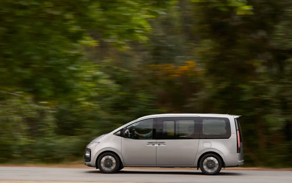 hyundai staria es exterior