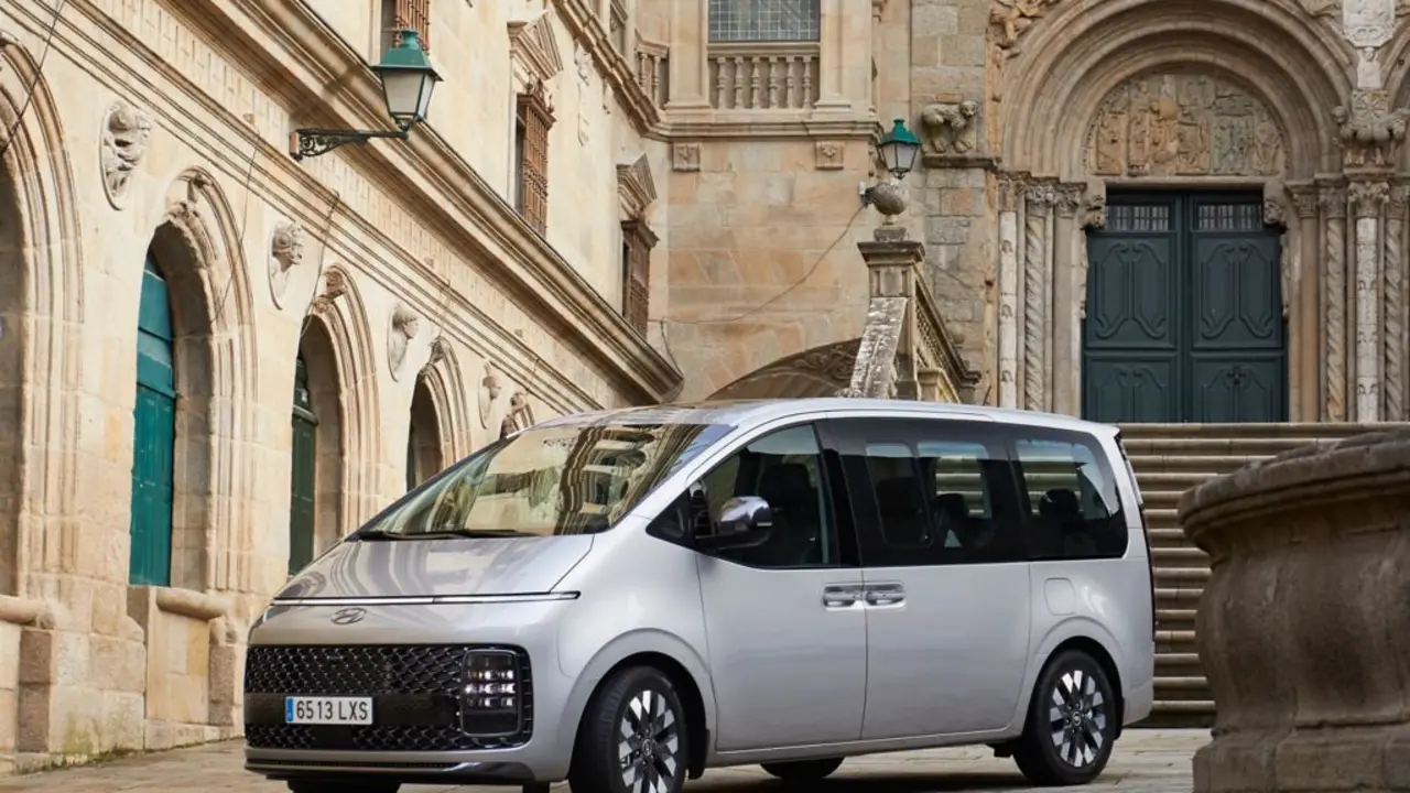 hyundai staria es exterior