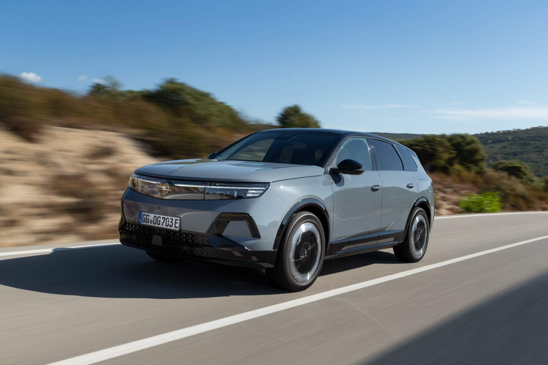 OpelGrandlandElectricAWD_528913@2x